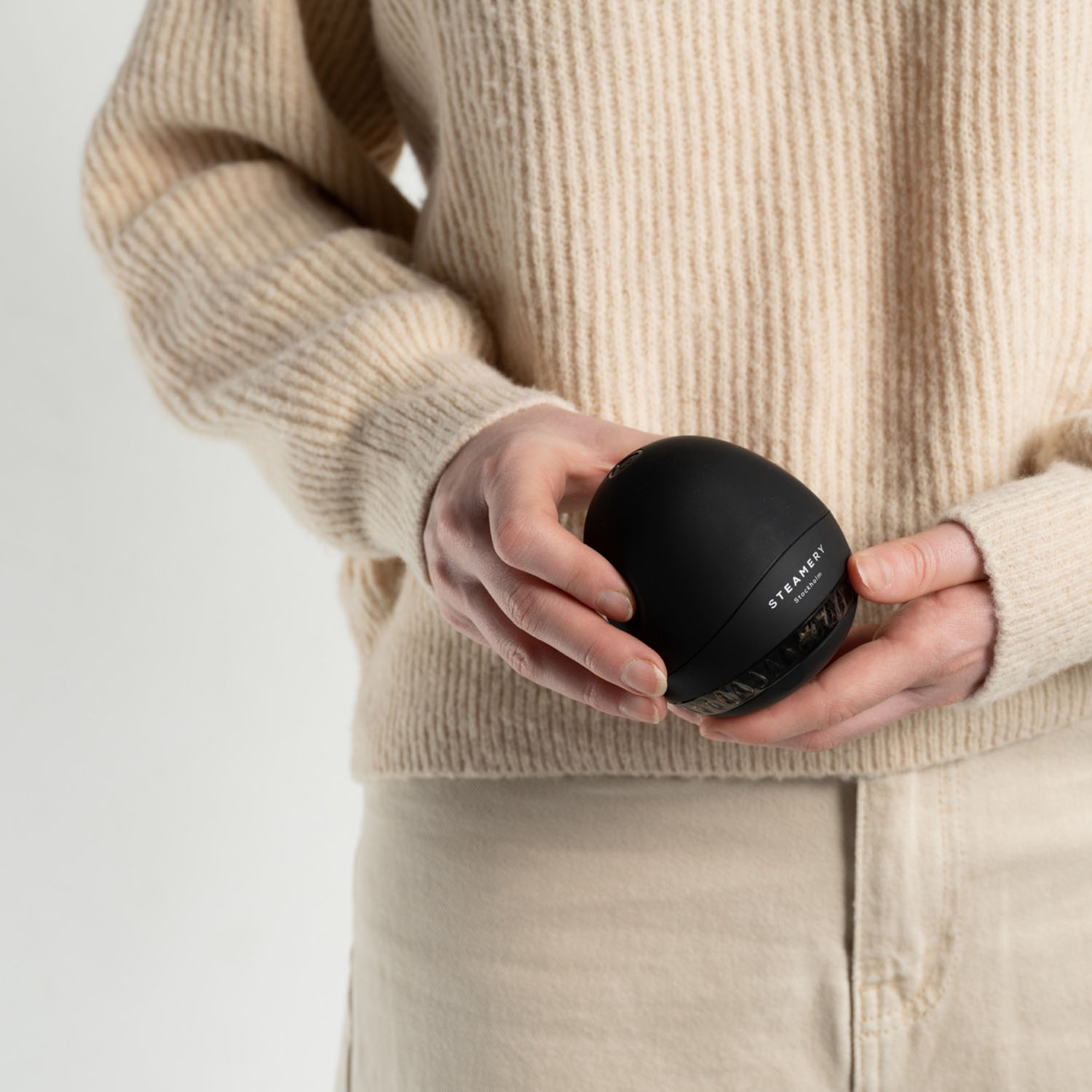 Pilo Fabric Shaver – Black | Steamery Stockholm