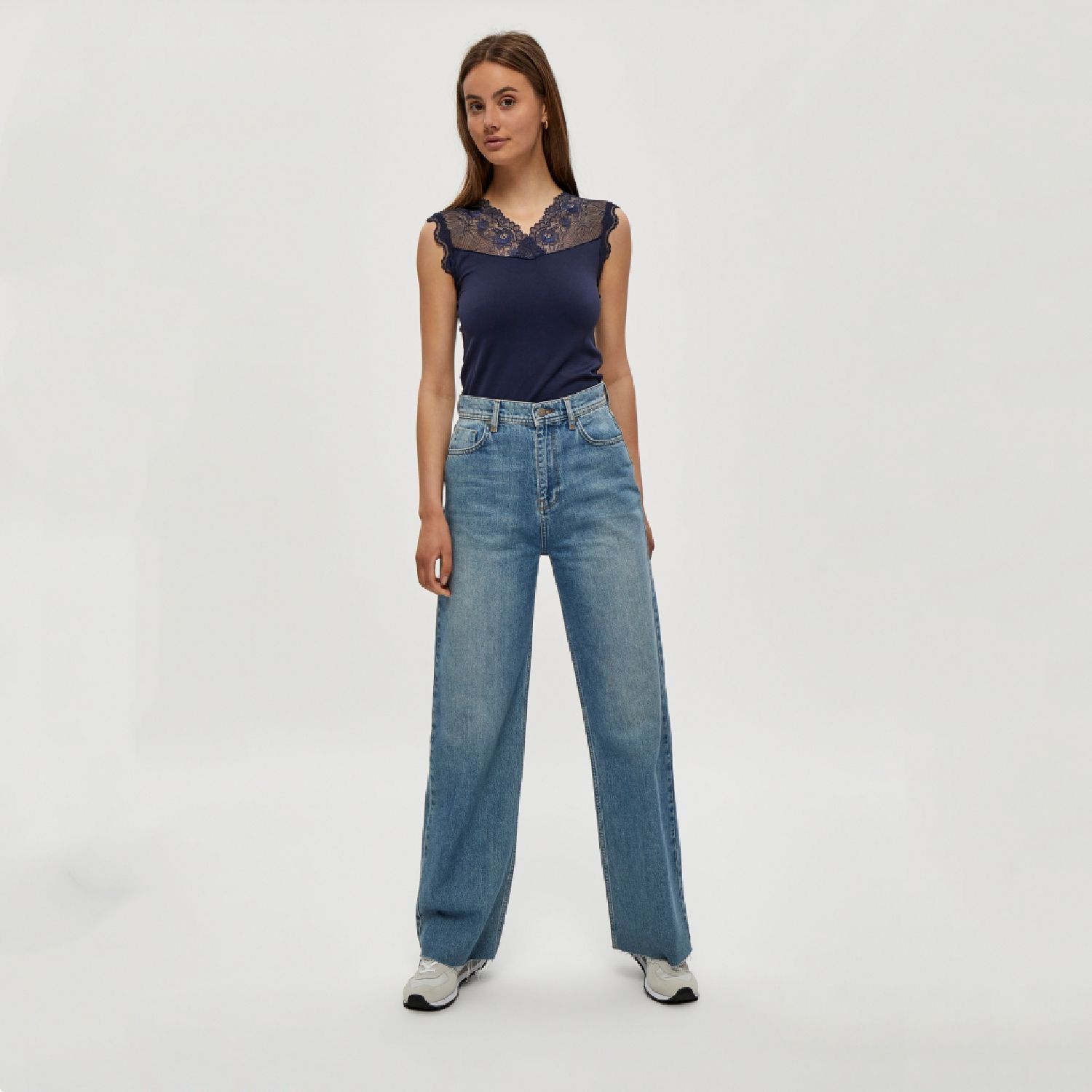 Vanessa Top Black Iris | Minus