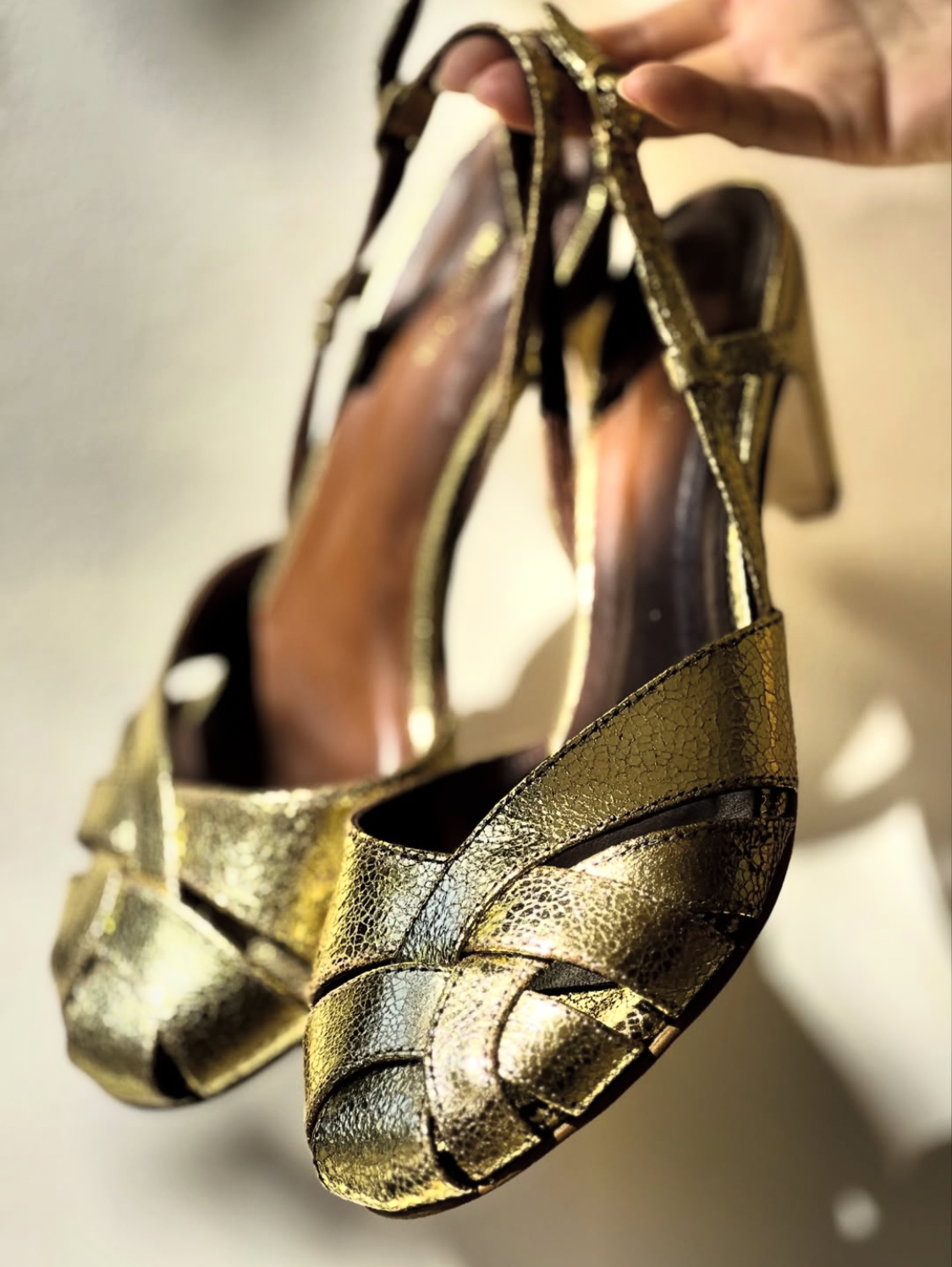 Banie 50 stiletto Crackled metallic goat Gold | Anonymous