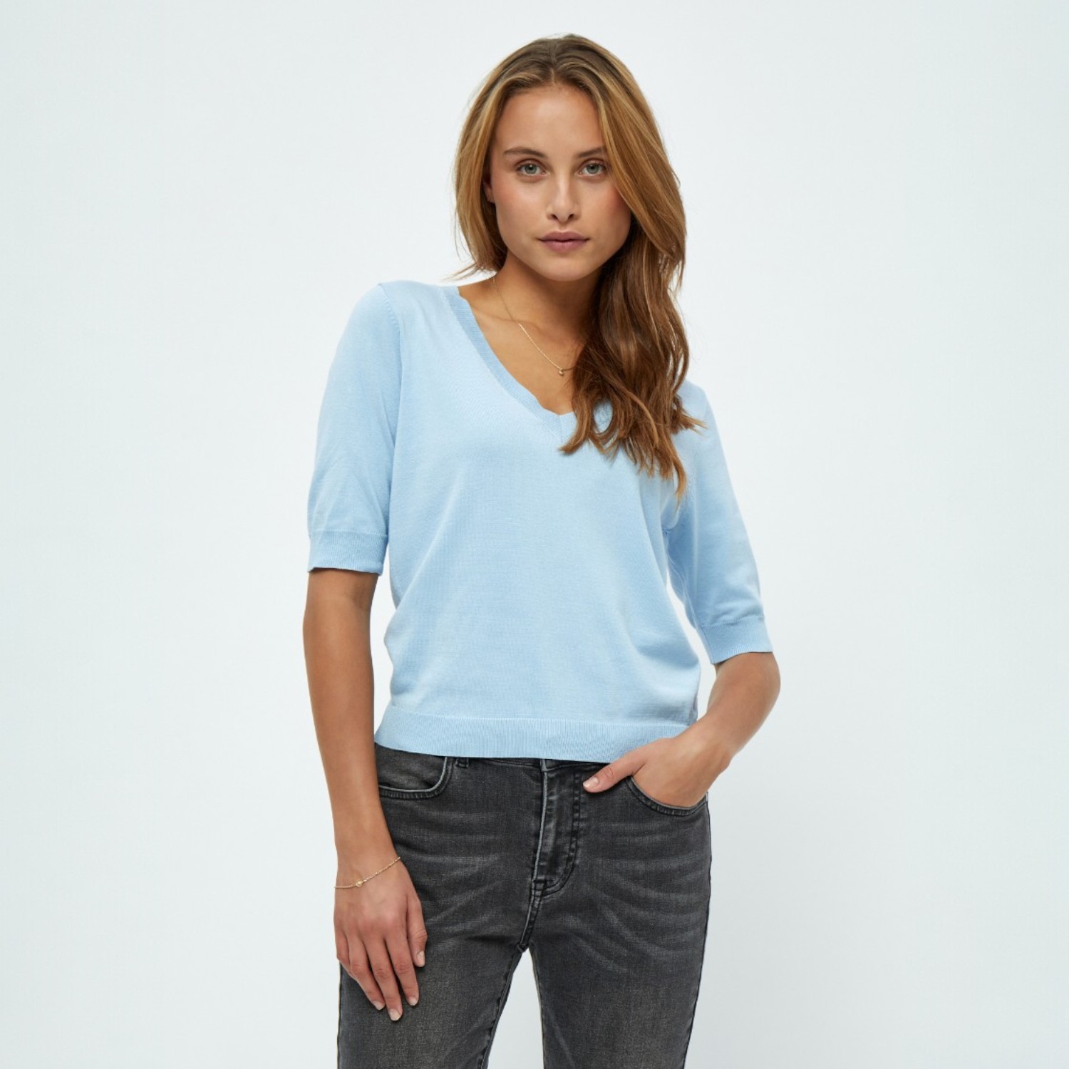 Milla V-Neck Knit Tee Ice Blue | Minus