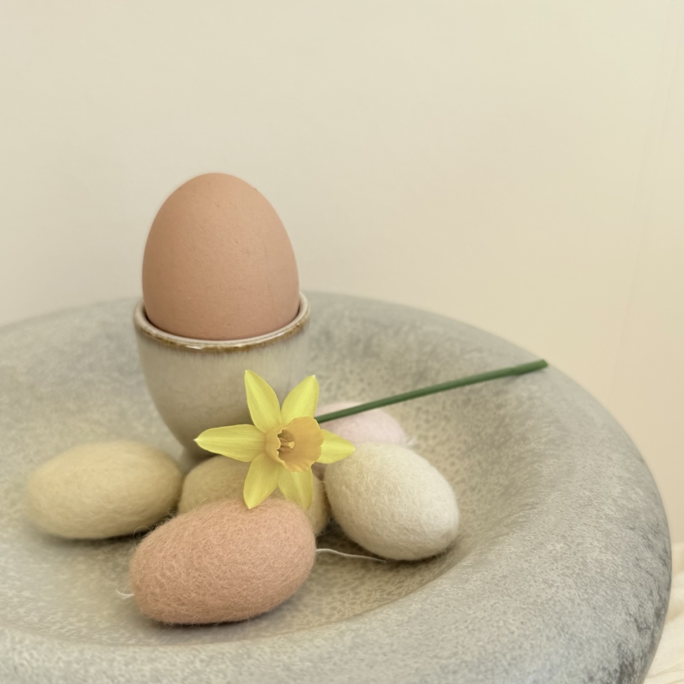 Vilten Ei Hanger Peach | Noord Living