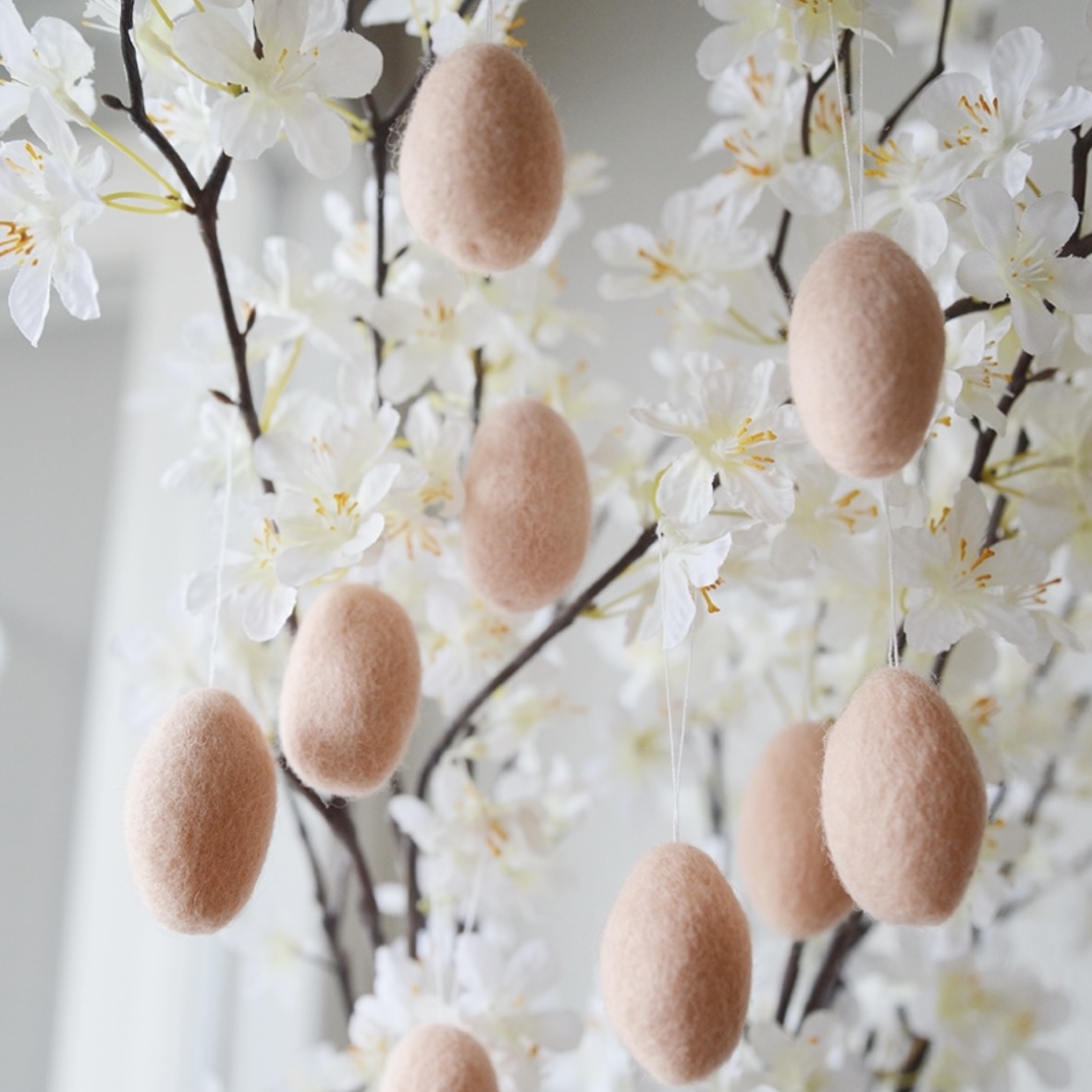 Vilten Ei Hanger Peach | Noord Living