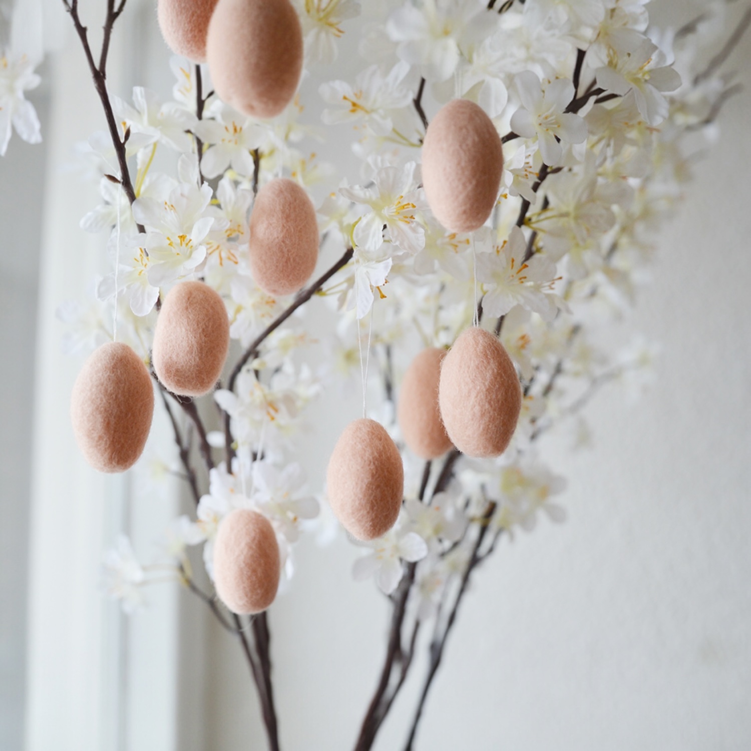 Vilten Ei Hanger Pink Peach | Noord Living