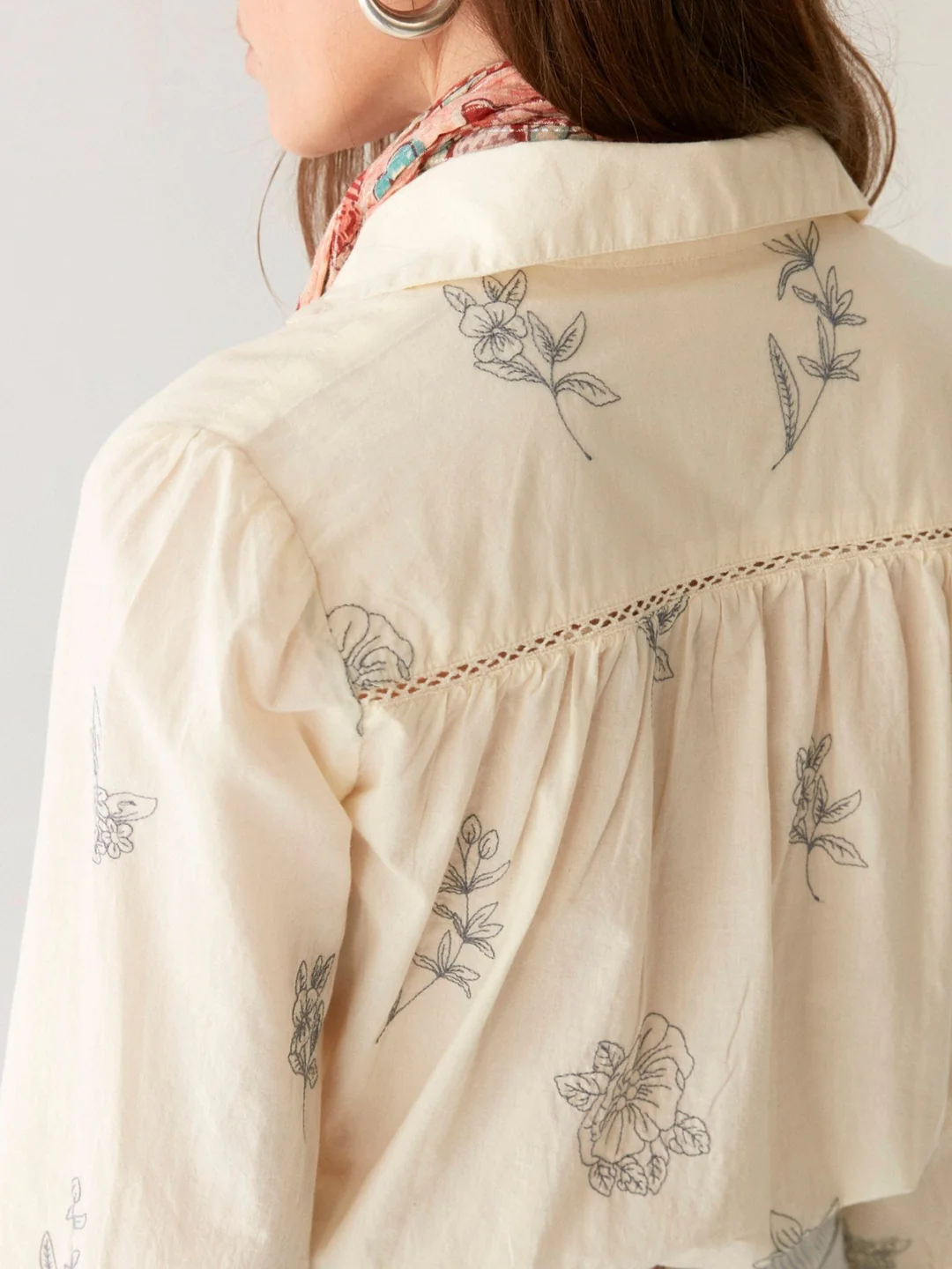 Meg Blouse Blue Note | Maison Hotel