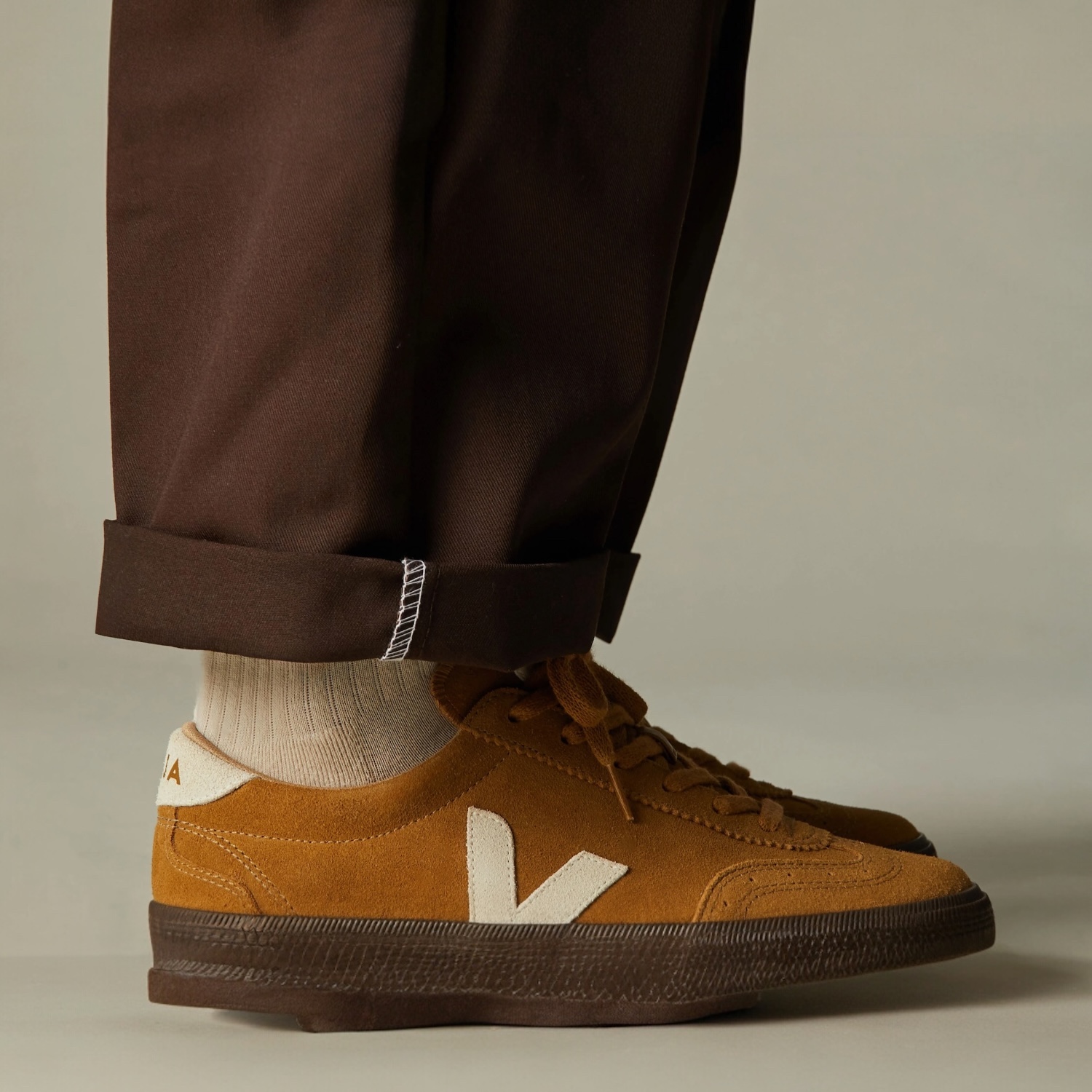 Volley Suède Tent Natural Eagle | VEJA