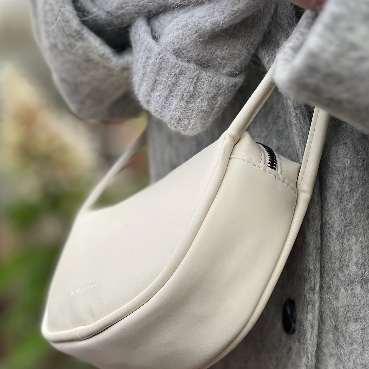 Hikaru Shoulder Bag Selentine | Monk&Anna