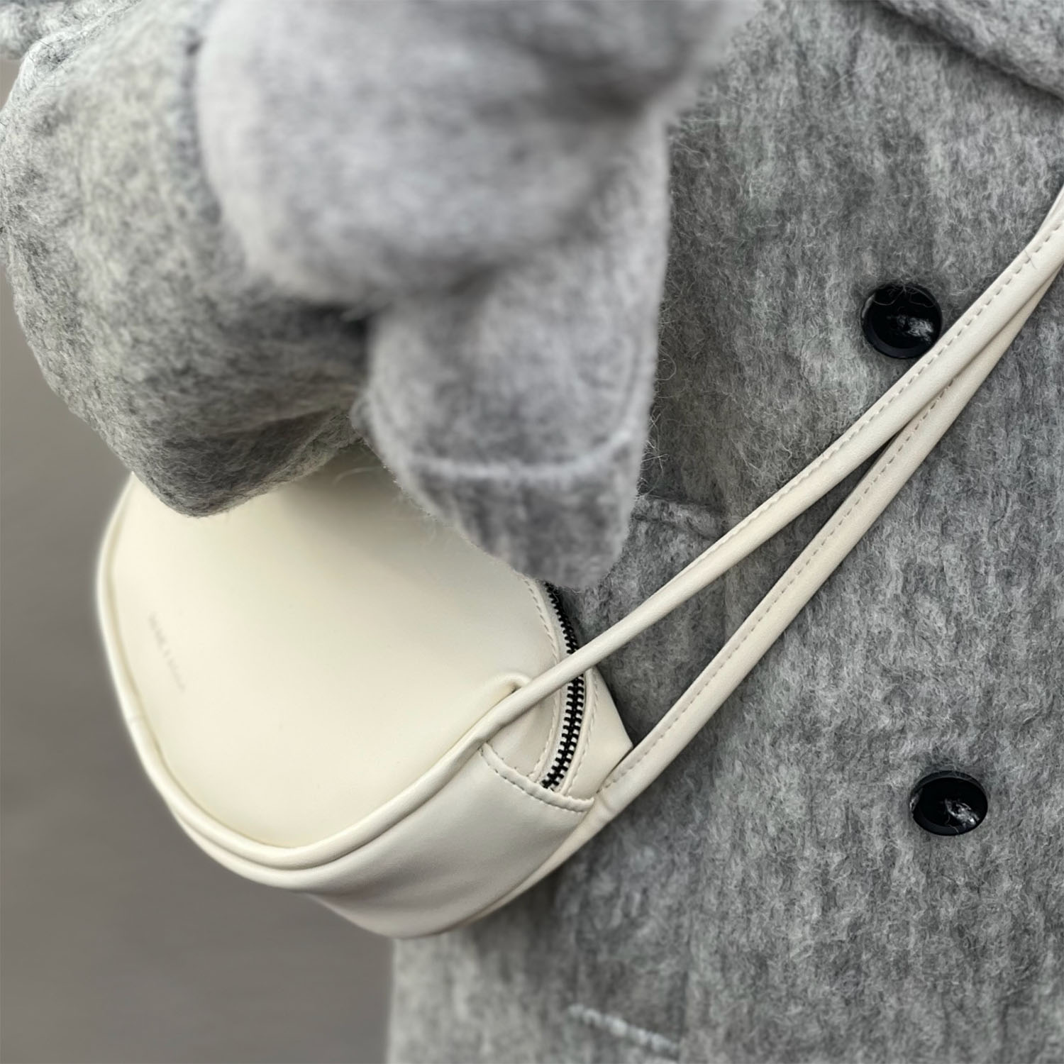 Hikaru Shoulder Bag Selentine | Monk&Anna