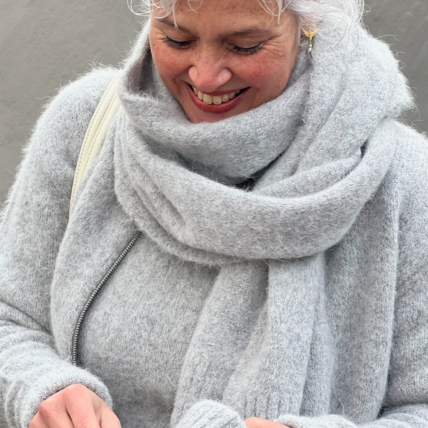 Sajeanne Scarf Light Grey Melange | Samsoe Samsoe