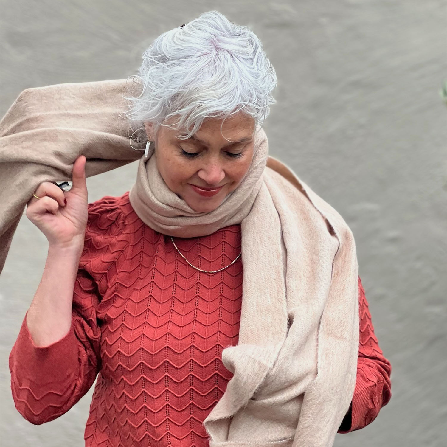 Rosy 3/4 Sleeve Pullover Dusty Cedar Red | Peppercorn