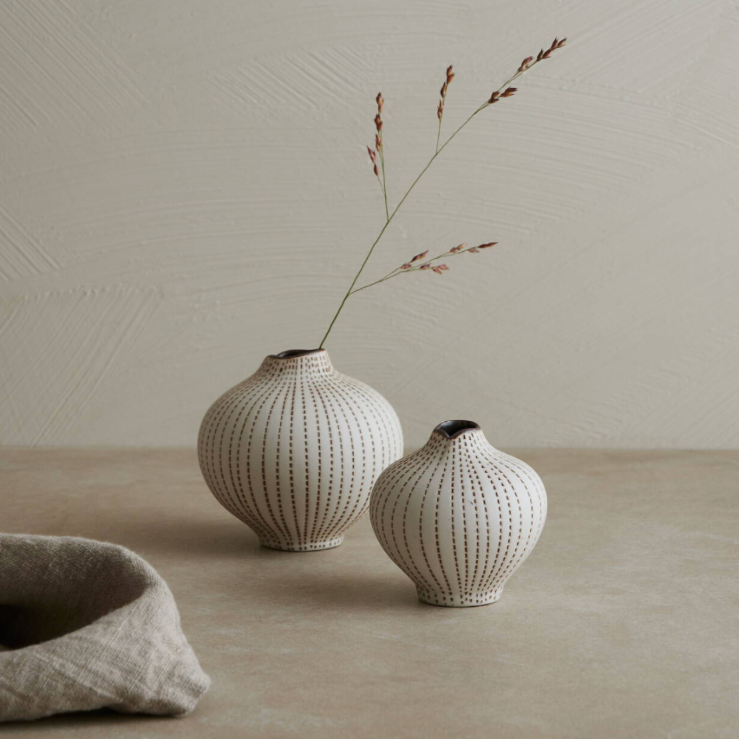 Vase Line medium Brown Dots | Lindform