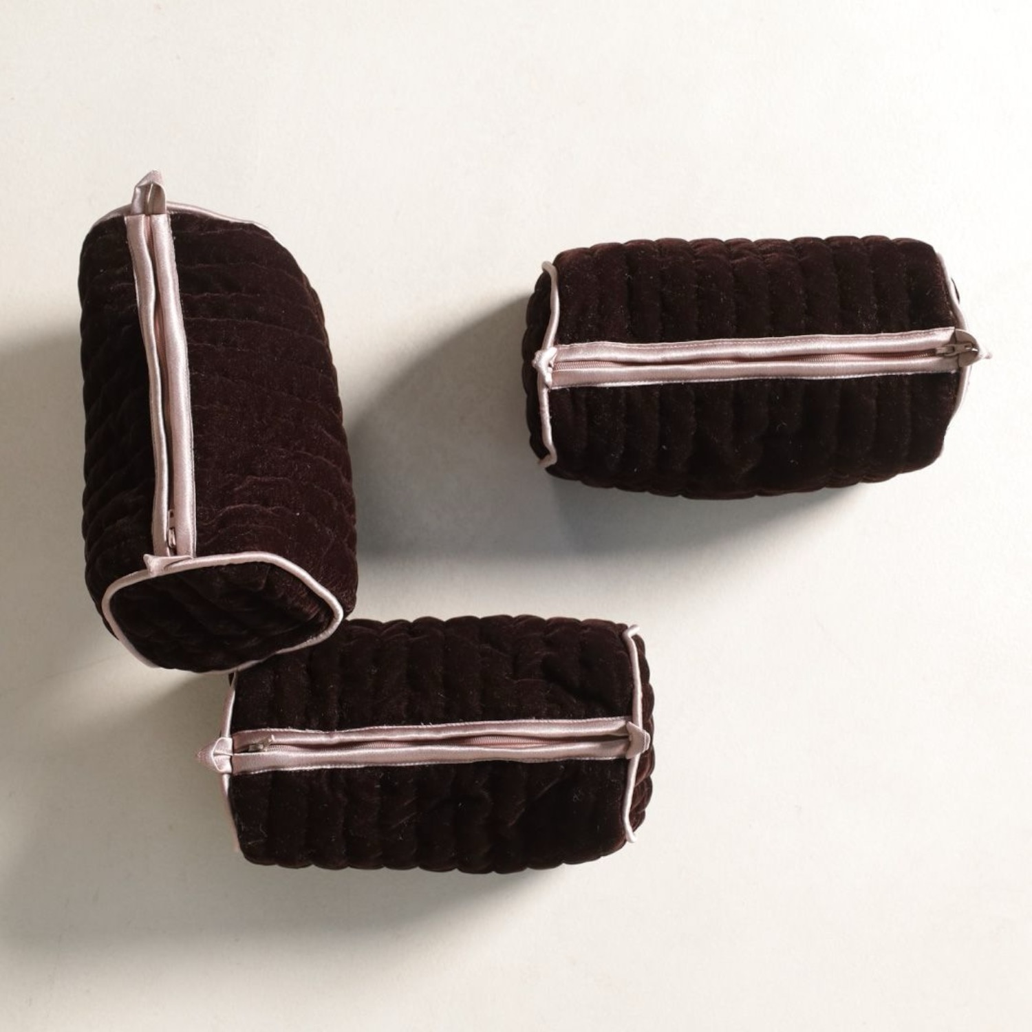 Jewelry pouch quilted deep brown velvet | Muja Juma