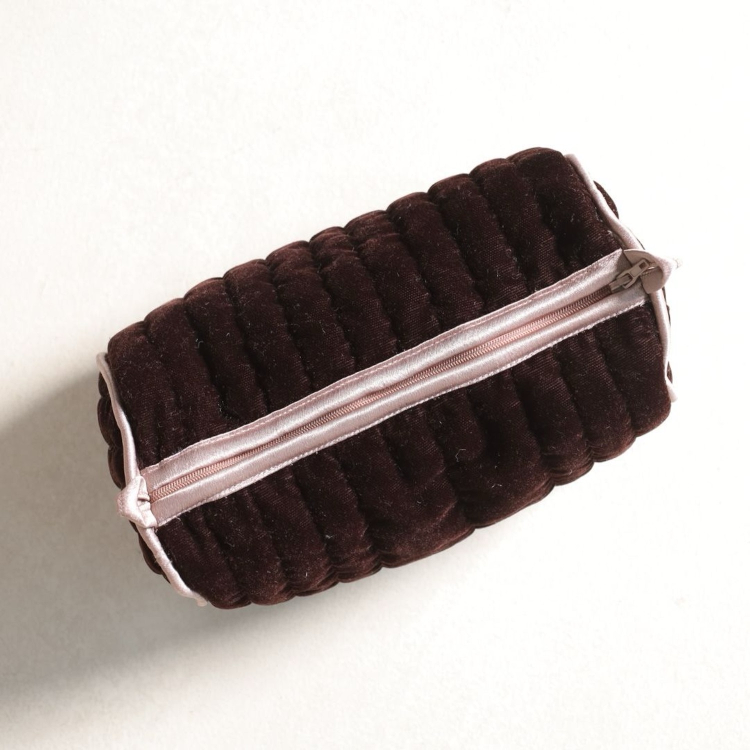 Jewelry pouch quilted deep brown velvet | Muja Juma