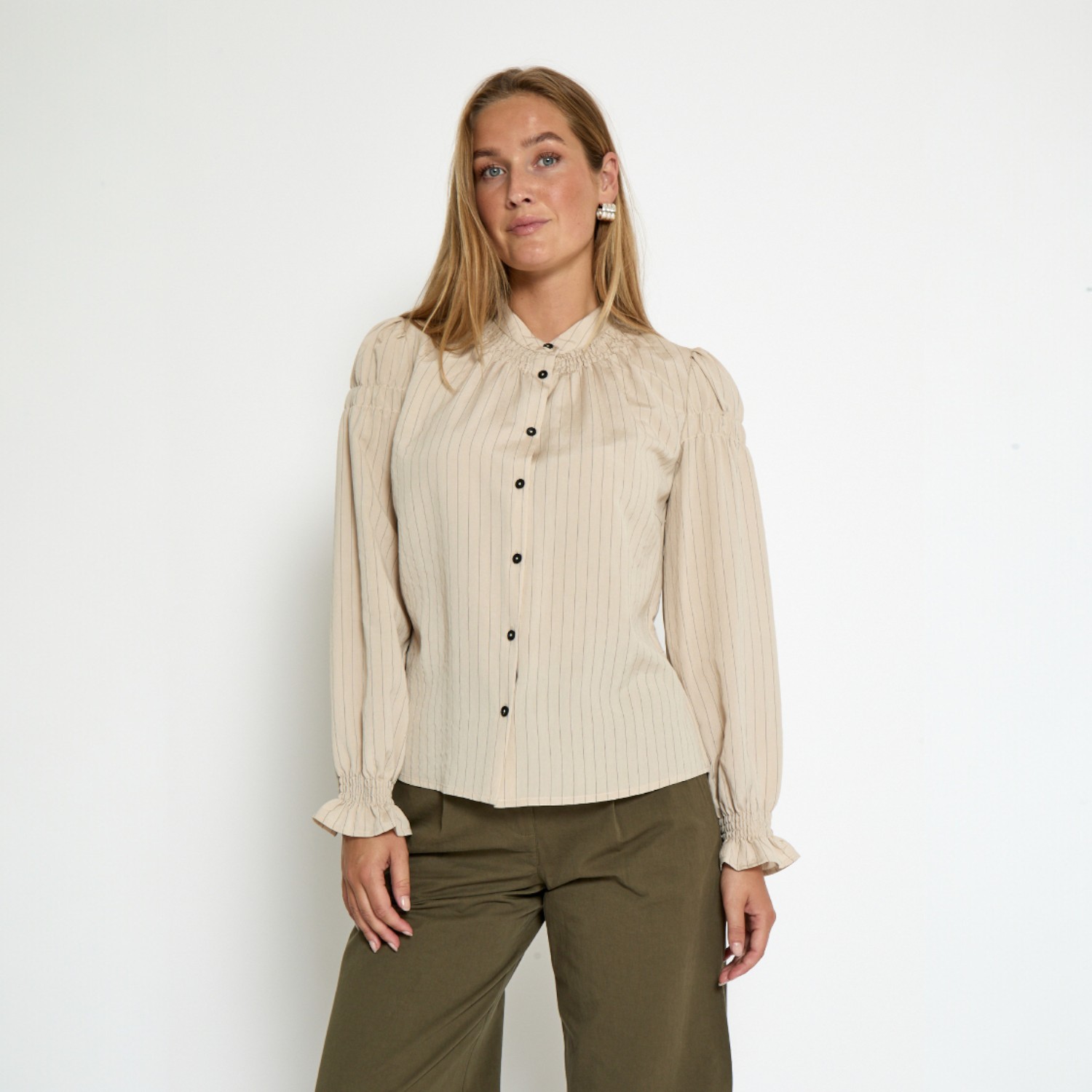 Lina Shirt Fog Sand Stripe | Peppercorn