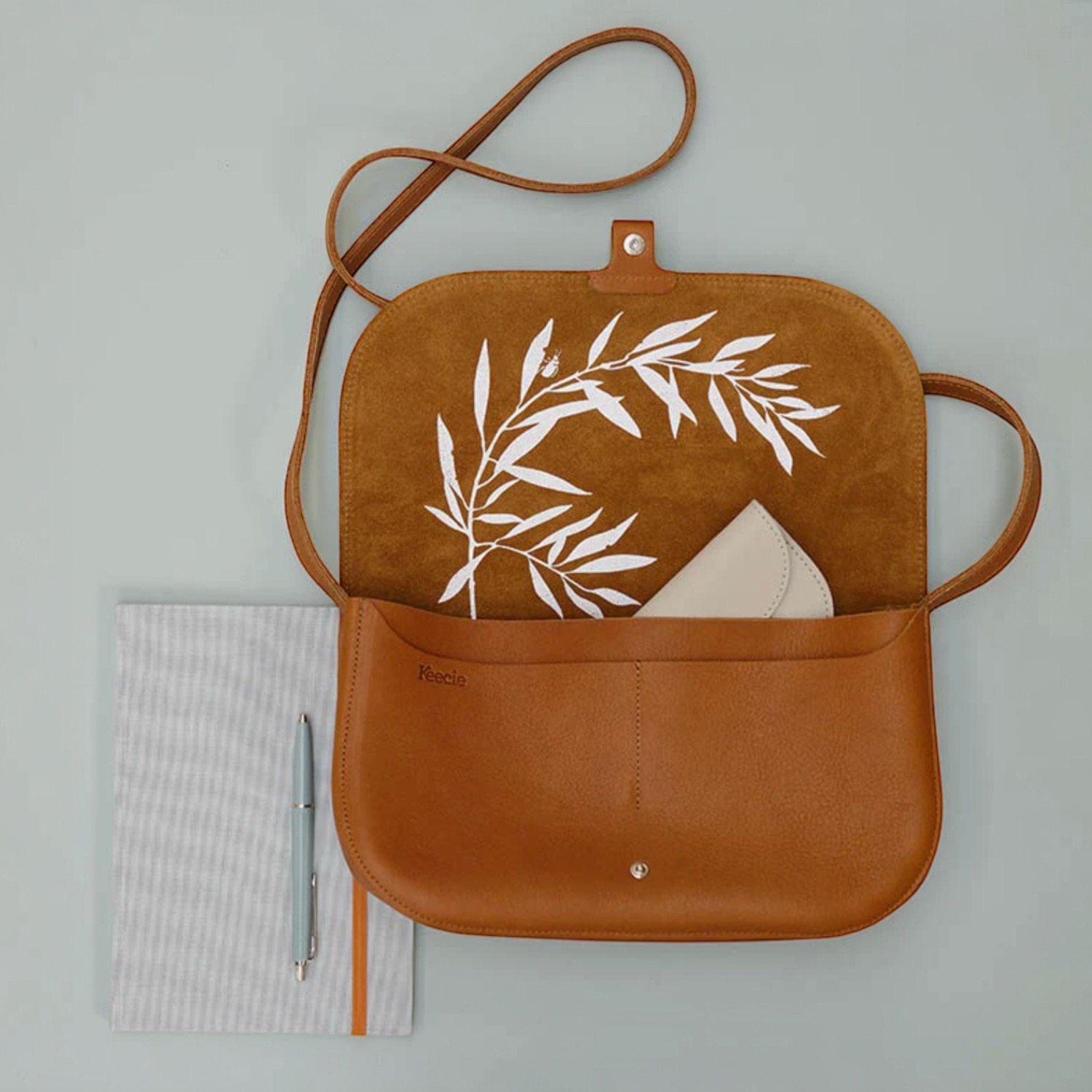 Crossbody Wish Tree Cognac used look | Keecie