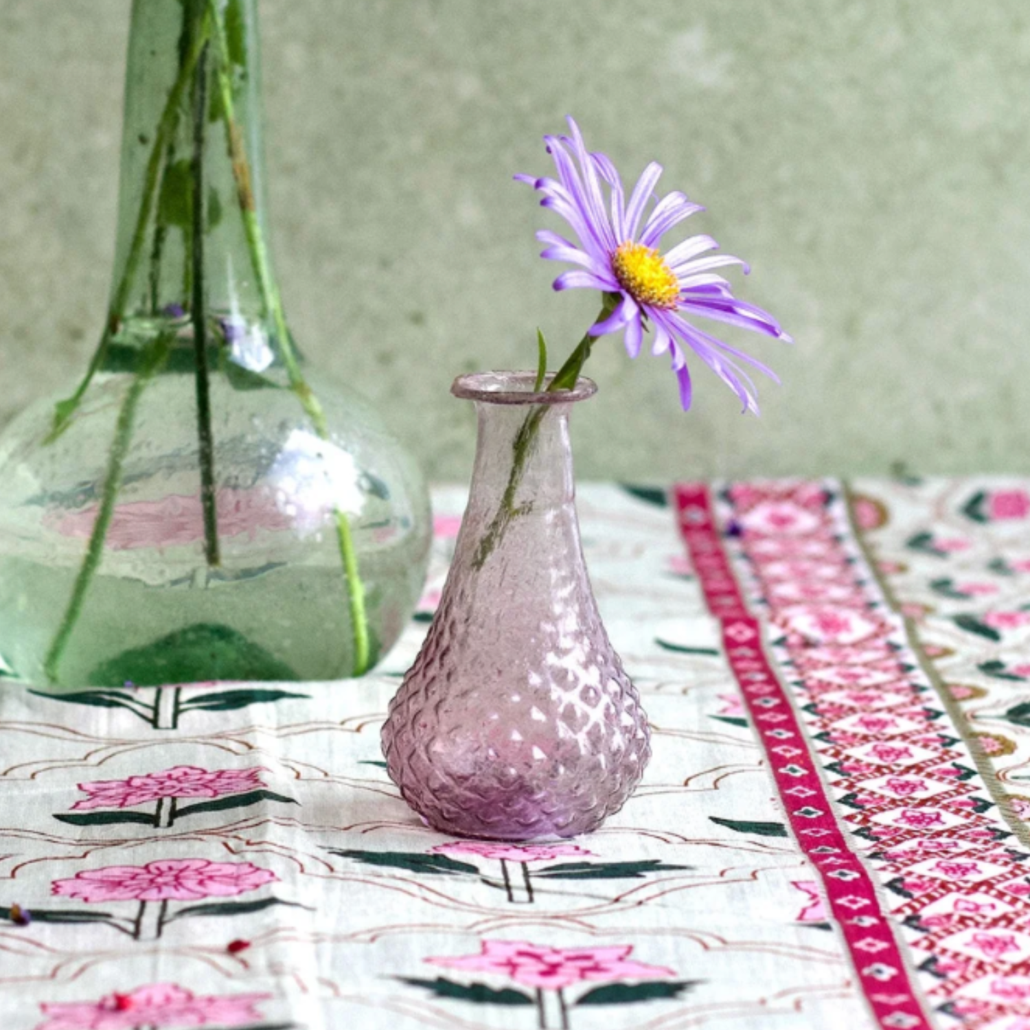 Purple Petit Vase | De Weldaad